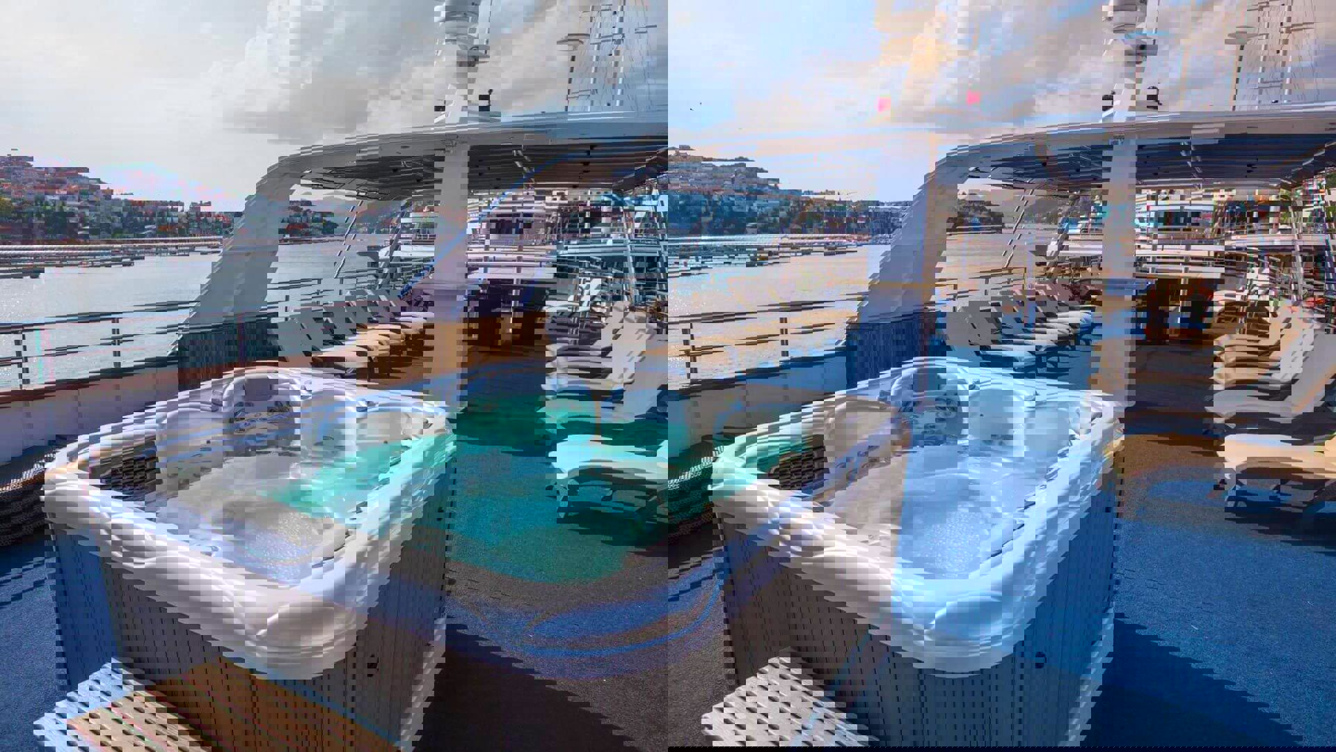 M/S Captain Bota