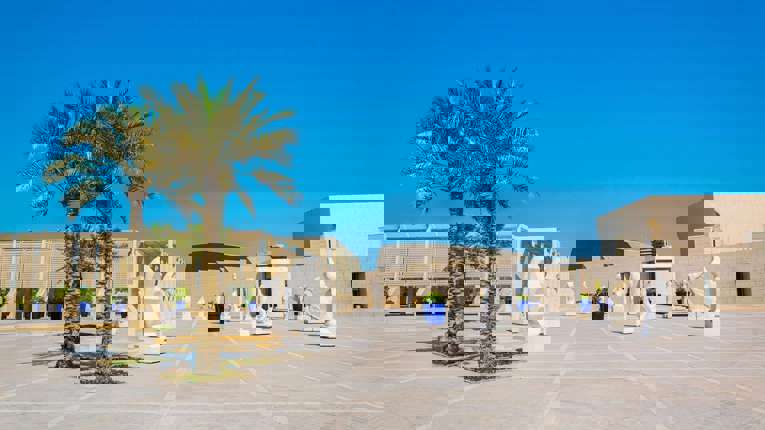 Fra 08:00 til 19:00 - Bahrain, Bahrain