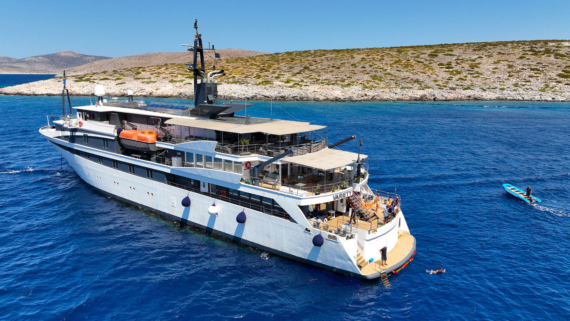 M/Y Variety Voyager