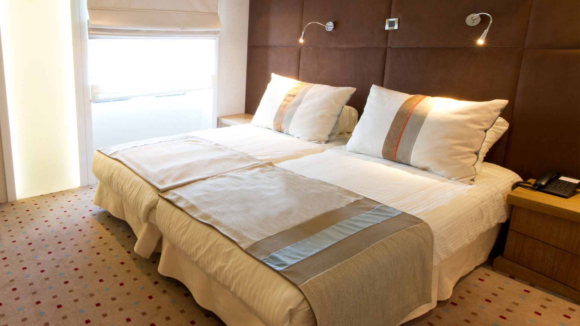 M/Y Variety Voyager