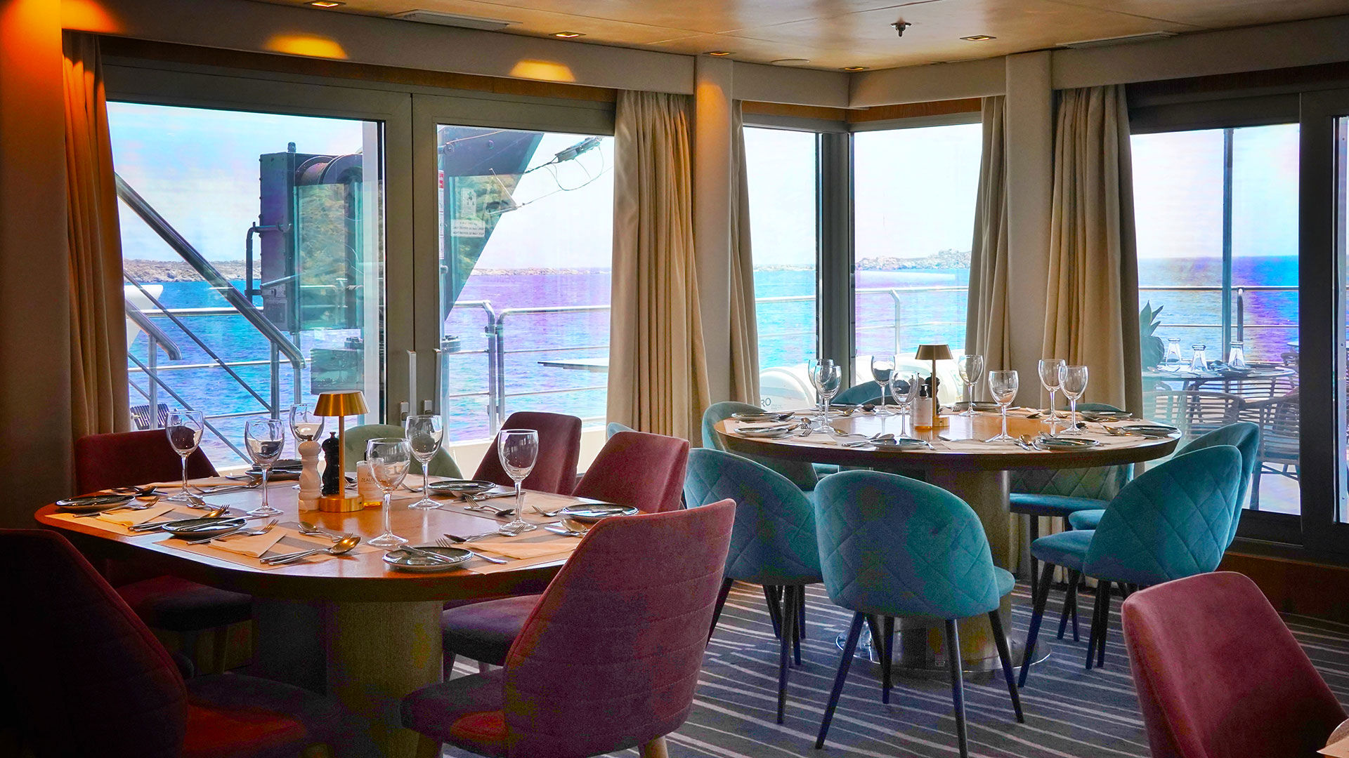 M/Y Variety Voyager