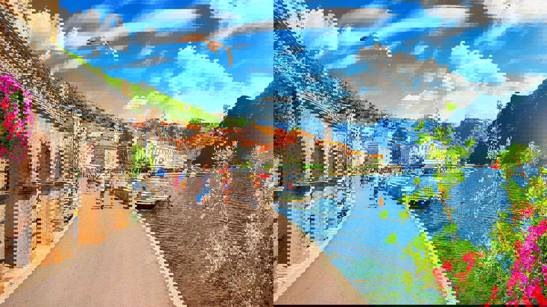 1920X1080 Kotor Street