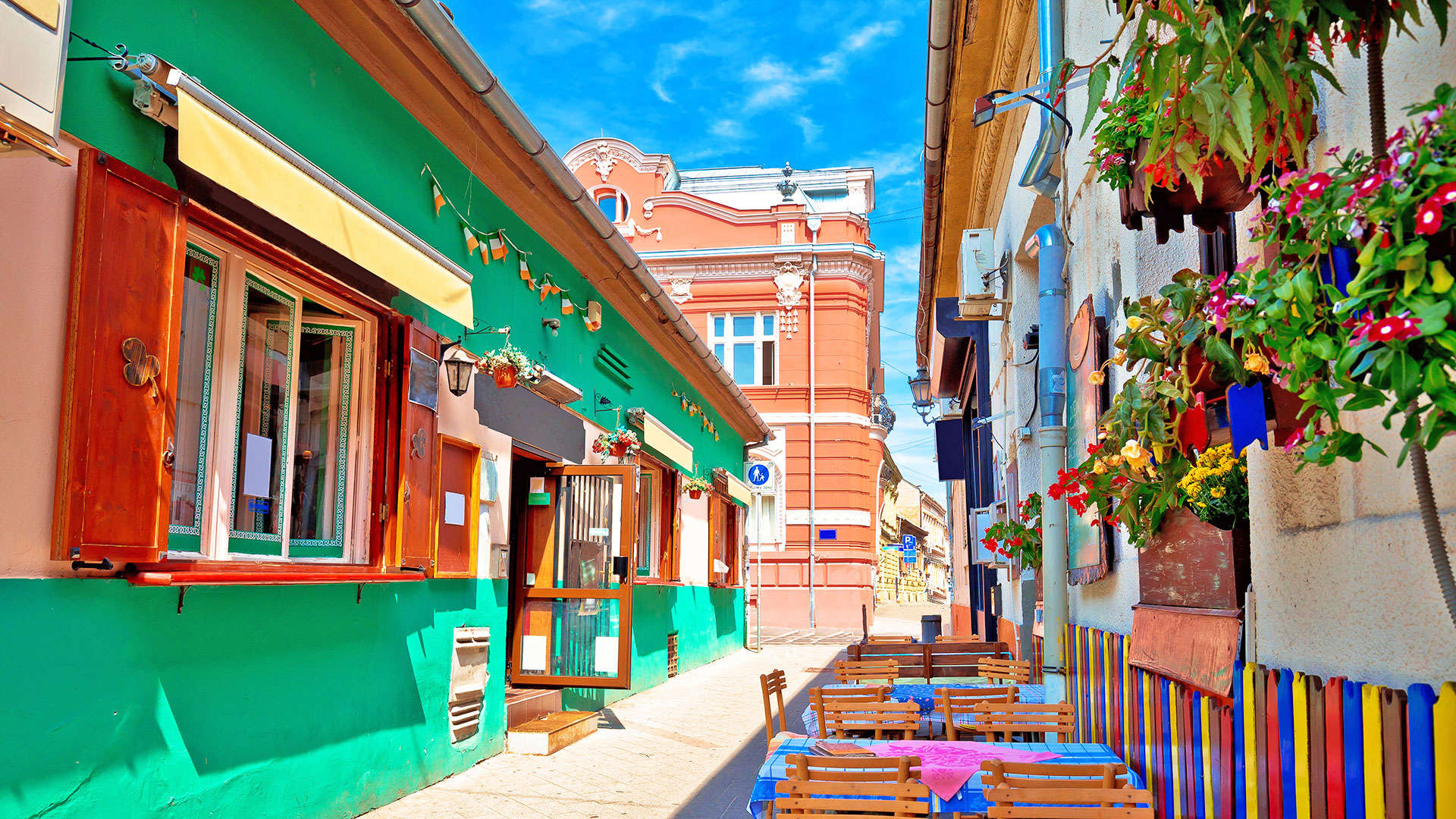 1920X1080 Novi Sad Central Street
