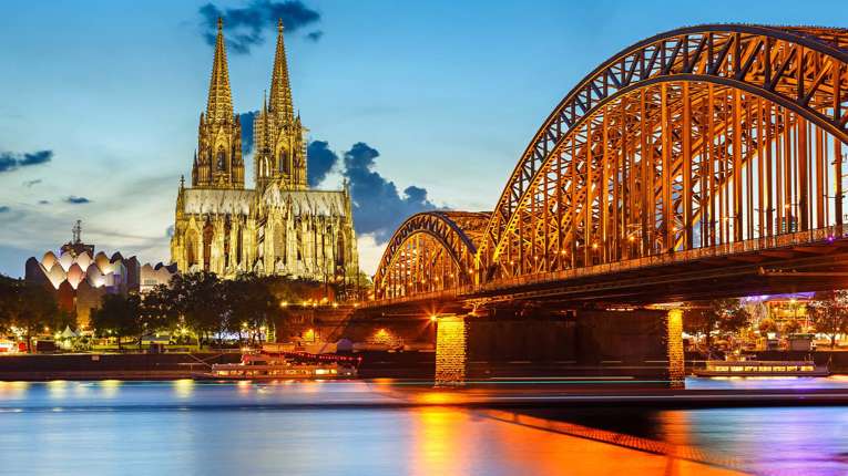 12:30 afgang Königswinter. Fra 14:30 til 22:00 Köln