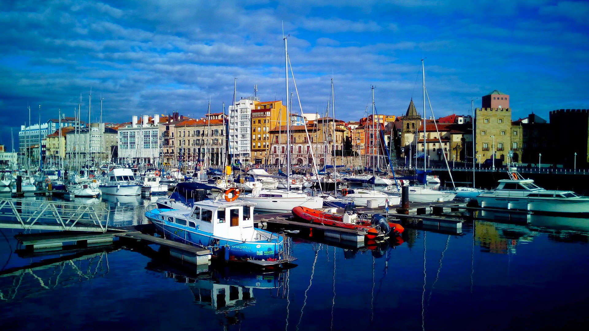 1920X1080 Gijon Havnen