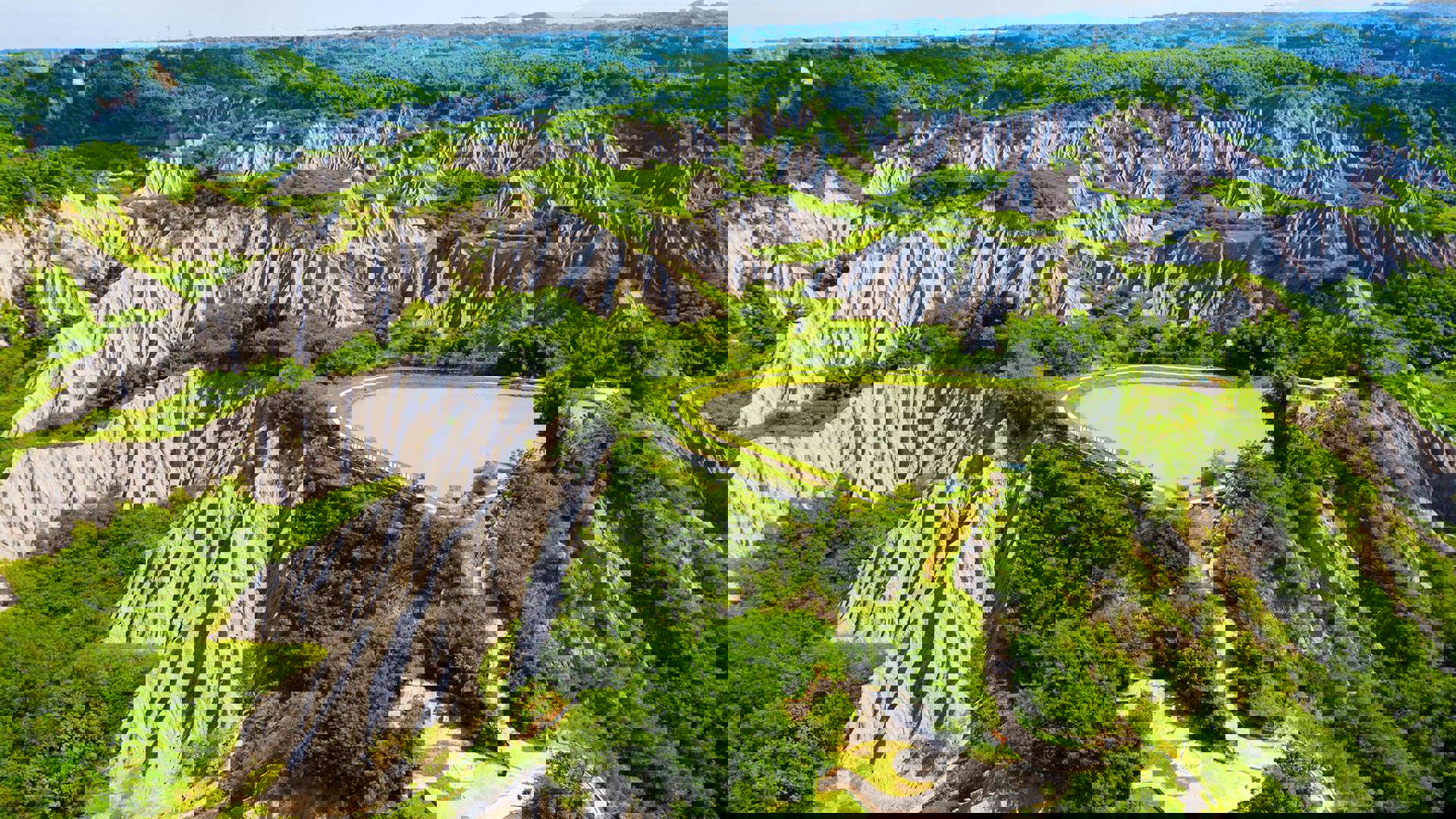 1920X1080 Taiwan Kaohsiung Vue Tianliao Moon World Vulkan