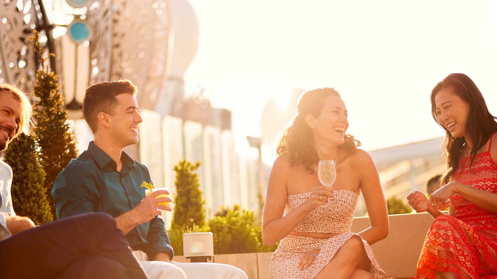 1920X1080 Celebrity Liv Ombord Sundeck