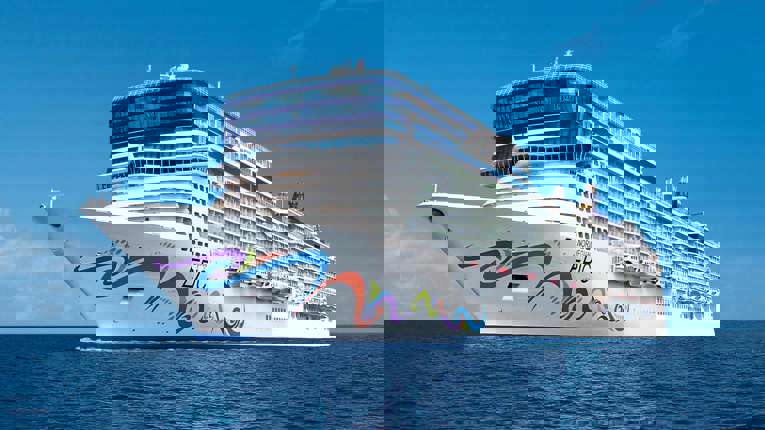 Check-in på skibet senest 14:00