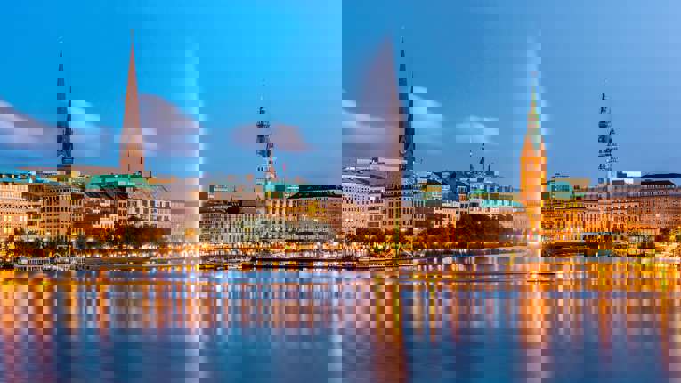 Ombordstigning i Hamborg - afgang kl. 20:00