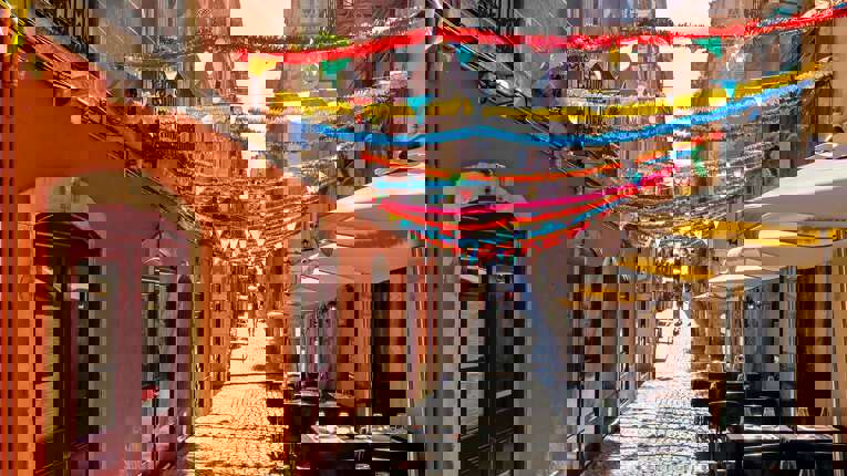 Check-in på skibet senest kl. 17:00. Afgang kl. 19:00