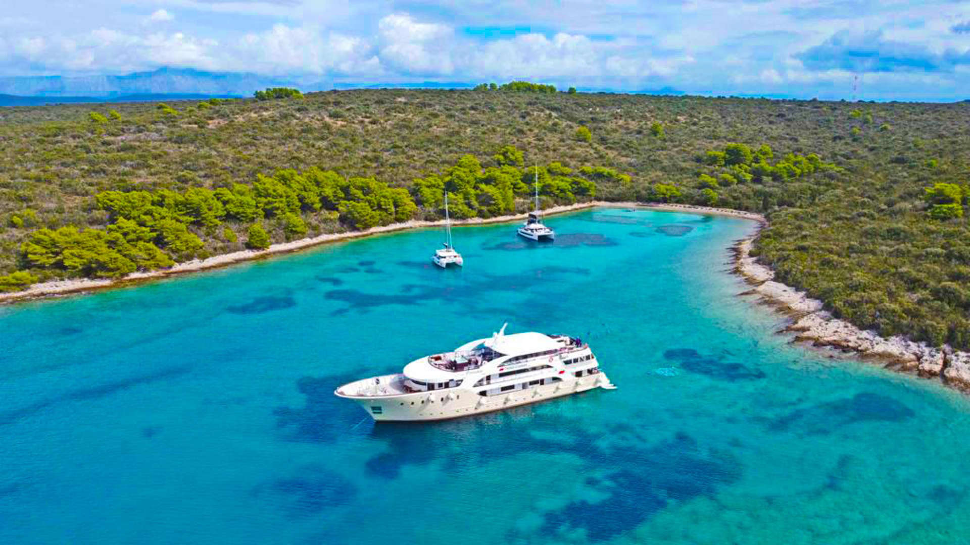 1024X576 Lille Yacht Image