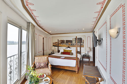 CAT 2 – Suite ”Colonial”