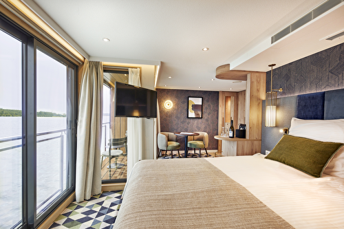 Balcony Suite - Diamond Deck