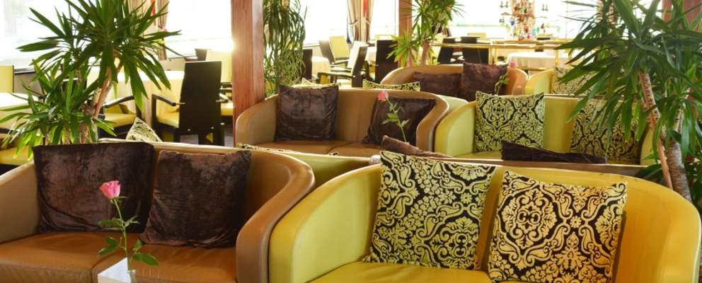 Salon Bar