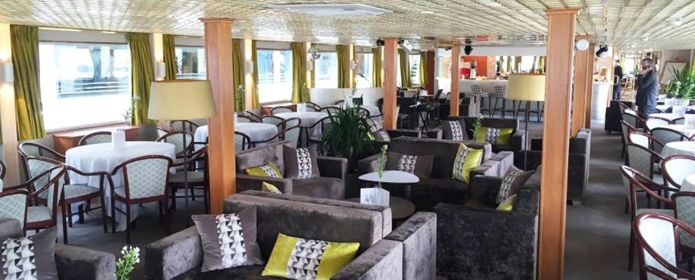 Salon Bar