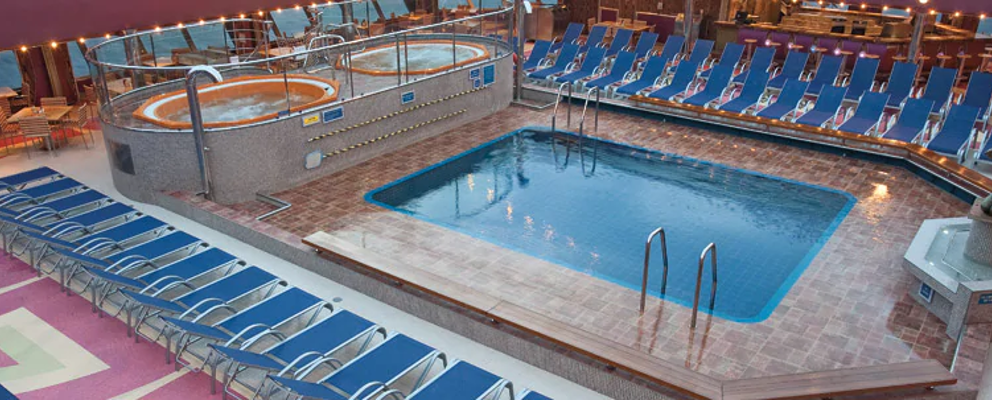 Endless Aft Pool & Bar