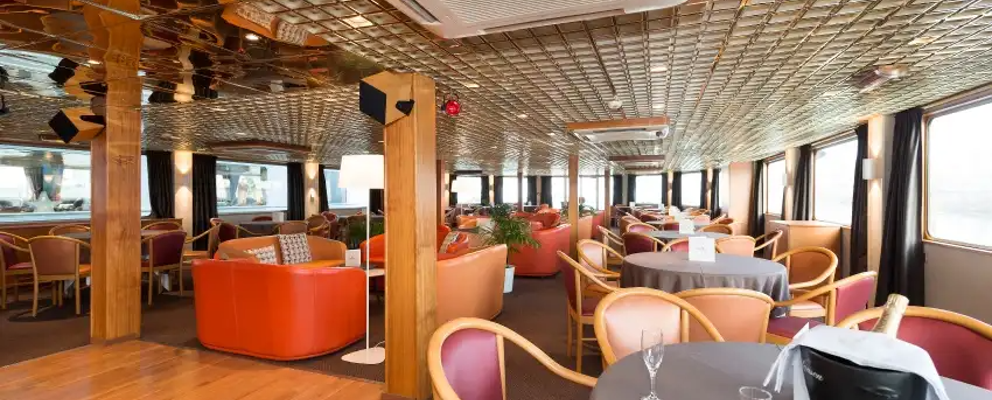 Lounge Bar with Dance Floor