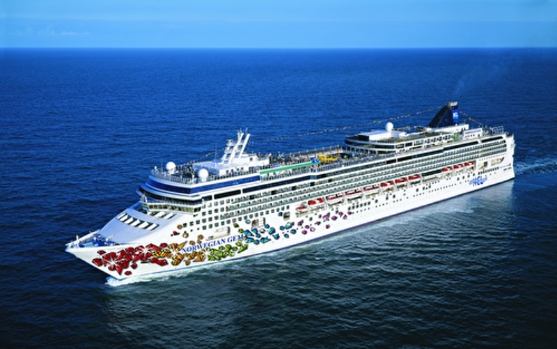 Middelhavet fra Civitavecchia - Rom med Norwegian Gem
