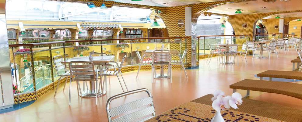 Pacifica Lounge