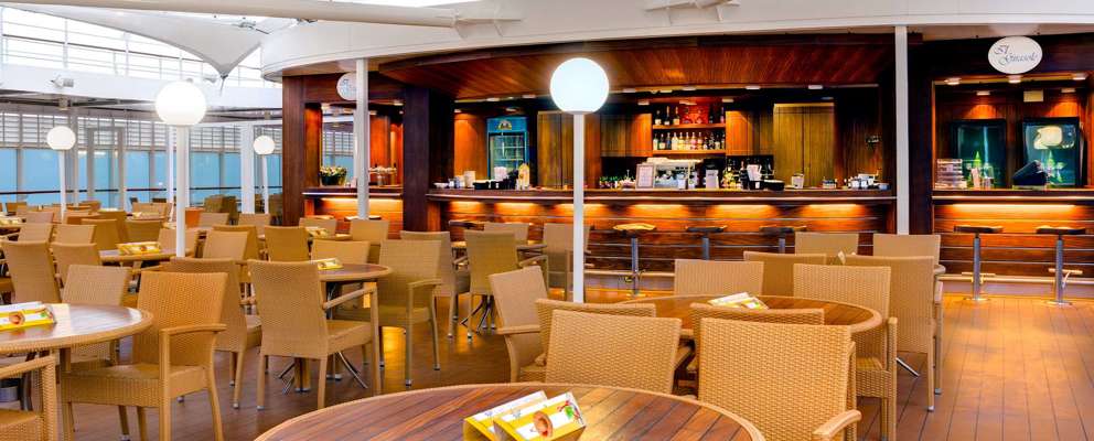 MSC Armonia cafe