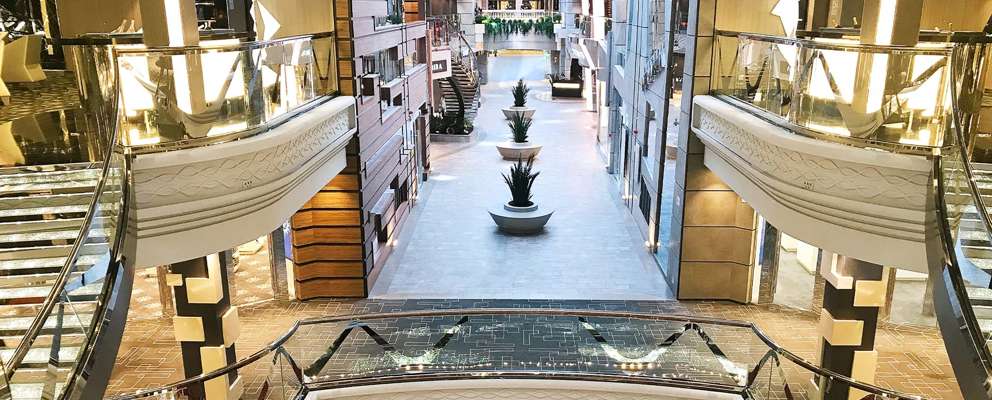 MSC Meraviglia Atrium og Galleria