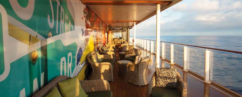NCL Getaway Waterfront lounge