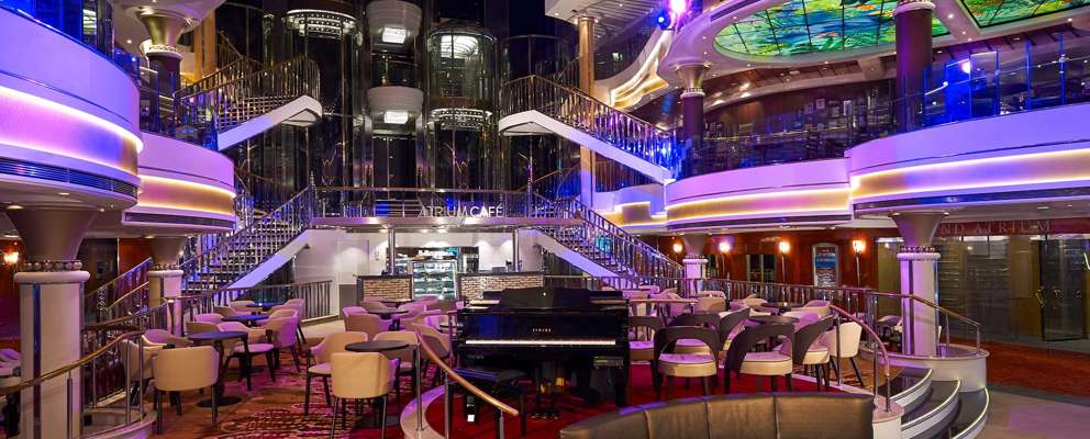 Norwegian Star Atrium