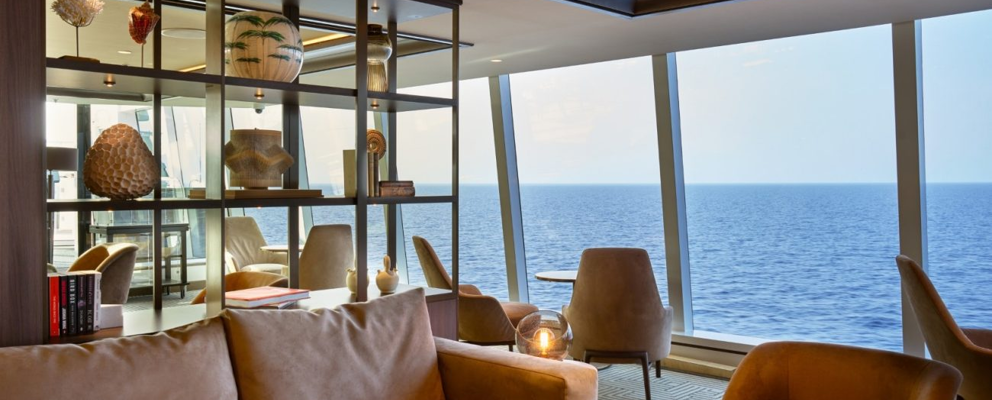 Explora Lounge