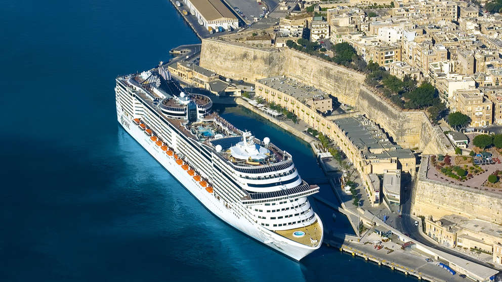 MSC Splendida i havn på Malta
