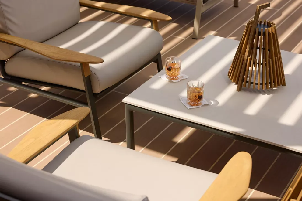 SKY-LOUNGE