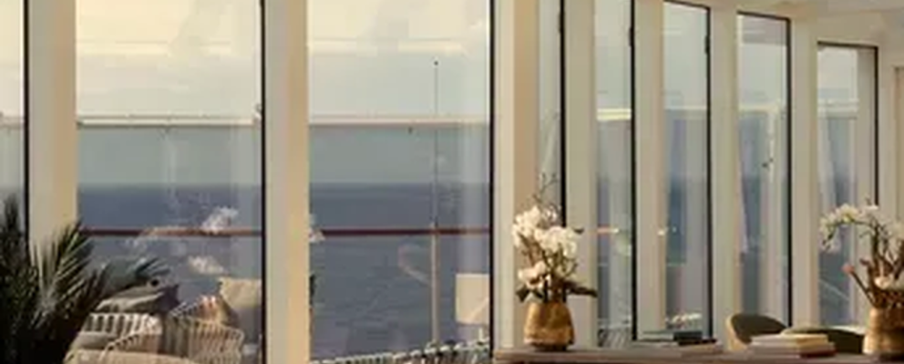 Explora Lounge
